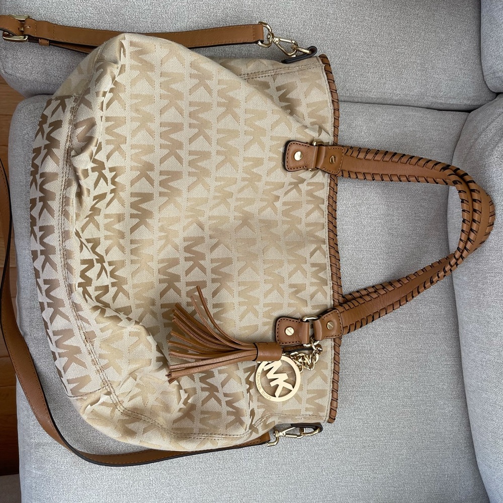 Michael Kors bag used good condition